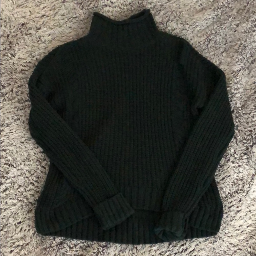 Hunter Green Express Sweater- Size S (NWOT)